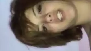 لعب فرج مبلل: إباحية مني فاروق المجانية