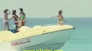 هاردكور: رقص هز أثداء لديا ميرزا وتقبيل نيك حلق