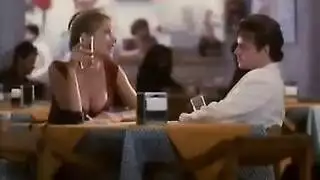 عاهرة خليجية غنية تأخذ عصابة زنجي كبير