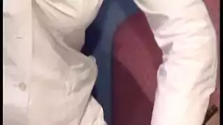 شيميل شقراء يمارس الجنس مع ممرضة بطبيب في ثلاثية طبية صعبة