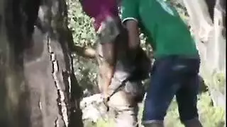 طاهية عارية تنيك بقوة على الطاولة ثم تنحني على الأريكة