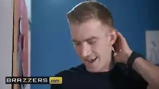 تواصل أخوي: جنس شرجي متطرف مع مؤخرة كبيرة