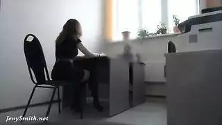 مقابلة عمل من وجهة النظر: عاهرة تغوي المدير للحصول على الوظيفة