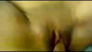 مراهقة عربية ساخنة تفقد عذريتها في جماع جماعي