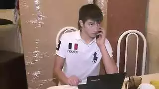 أخ دياث ينضم لمشهد جنسي ثلاثي مع أخته وصديقه