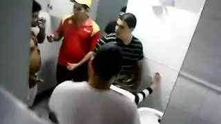 فم طماع: التهام قضيب وثدي