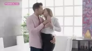 إباحية بلا حدود: جماع مكثف وقذف نسائي