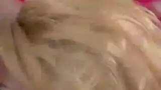 فتاتان تحلقان كسات بعضهما ثم تمارسان الجنس بالألعاب