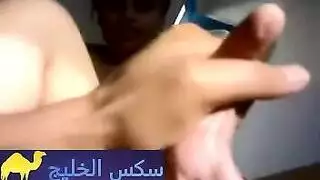 الشاب ينطي فلوس بنت ينيكه