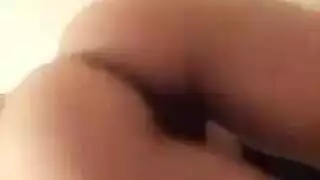 لاتينا كبيرة الثدي تحصل على تدليك ويتم تمديد شرجها بقوة