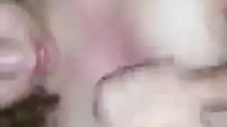 شينا رايدر تأخذ قضيبين أسودين ضخمين في وقت واحد