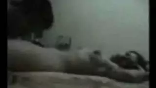 عاهرتان من جمعية طالبات تحصلان على حفراتهن ممتلئة بقضيب أسود ضخم