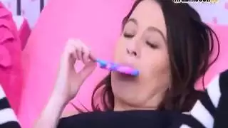 مشاهد علاقات جنسية جماعية