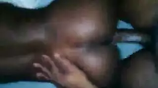 سارة تبتلع كل قطرة في جنس جماعي