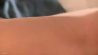 تقبيل عاطفي، مداعبات جسدية، وجماع رومانسي مكثف