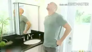 سكس مترجم العائلة الصاخبه